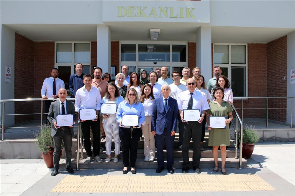 A ceremony was held to present MÜDEK accreditation certificates to the departments in our faculty.