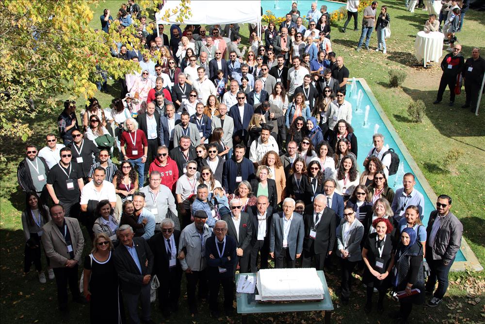 Eskişehir Teknik Üniversitesi Mühendislik Fakültesi Mezunlar Günü Buluşması 50.yıl Mezunlarının Katılımıyla Gerçekleşti.